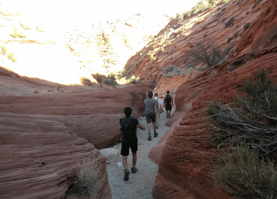 b2b hiking red rocks